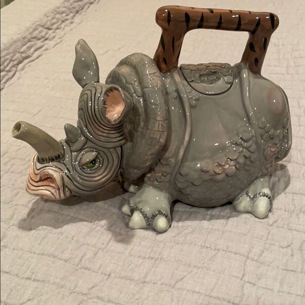 Rhinoceros Tea Pot